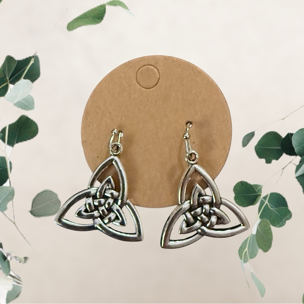 Silver Celtic Trinity Knot Dangle Earrings